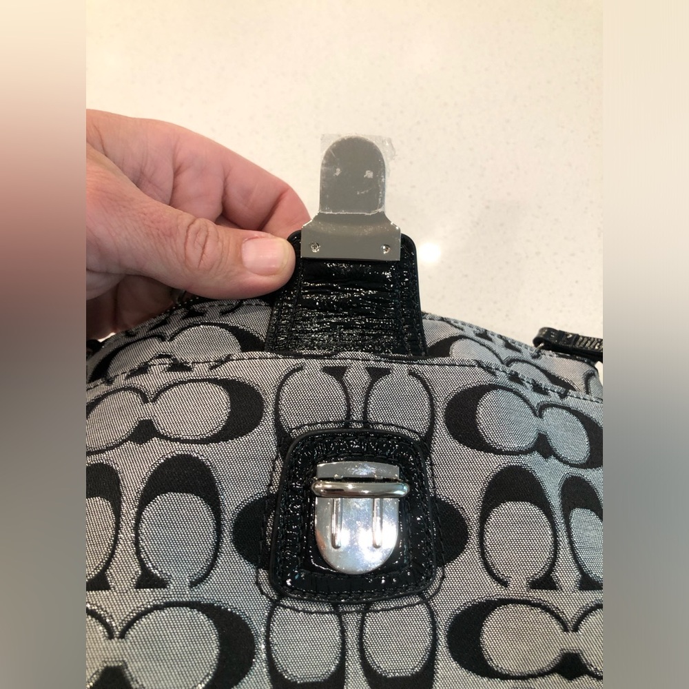 COACH POPPY CROSS HATCH SWING CROSSBODY BAG BLACK & SILVER WITH HANGTAG - Picture 13 of 13